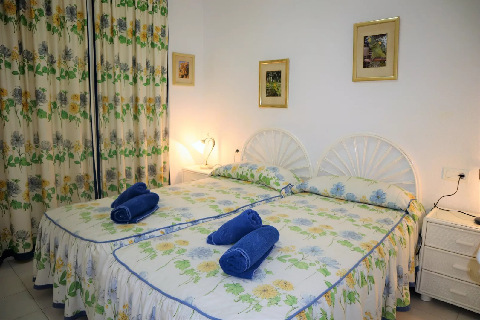 Los Pinos 29 Villas by Casasol