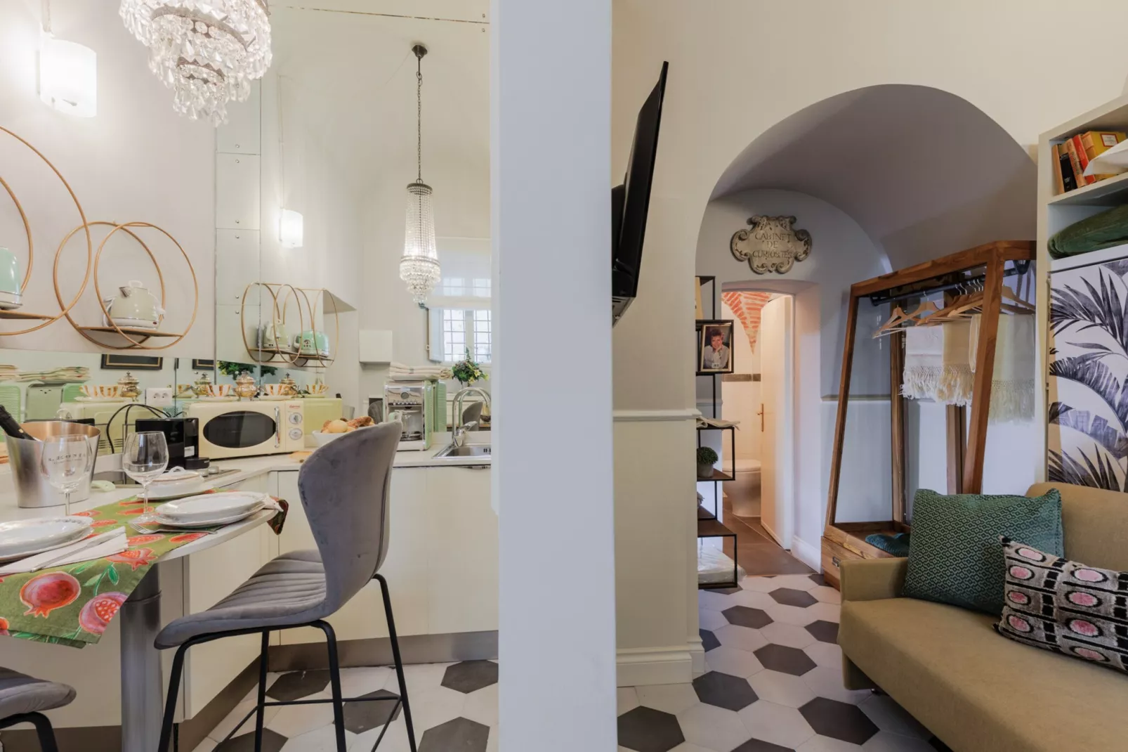 Busdraghi Studio,Stylish at Via Fillungo