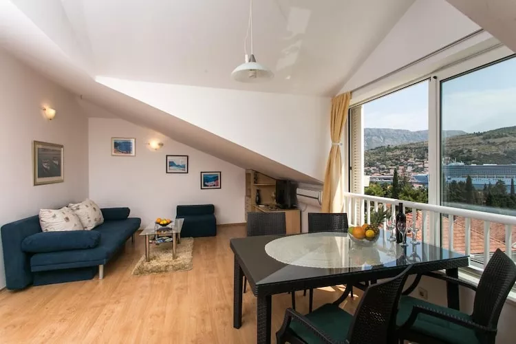 Apartment Lala - Two  Bedroom Apartment with Sea View