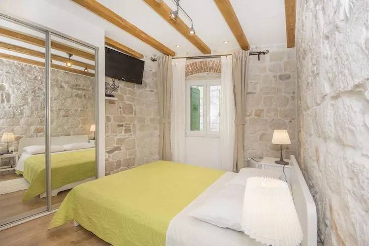 Apartments Stone Elegance (ST) - Double Room (Saskinja)