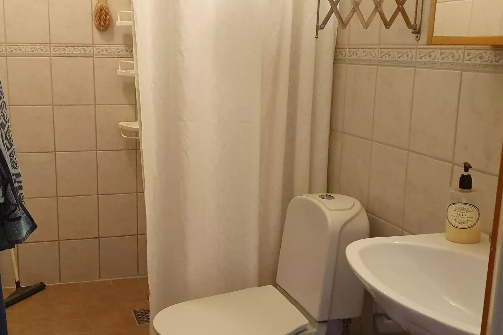 5 person holiday home in VÄSTRA FRÖLUNDA-Indoor