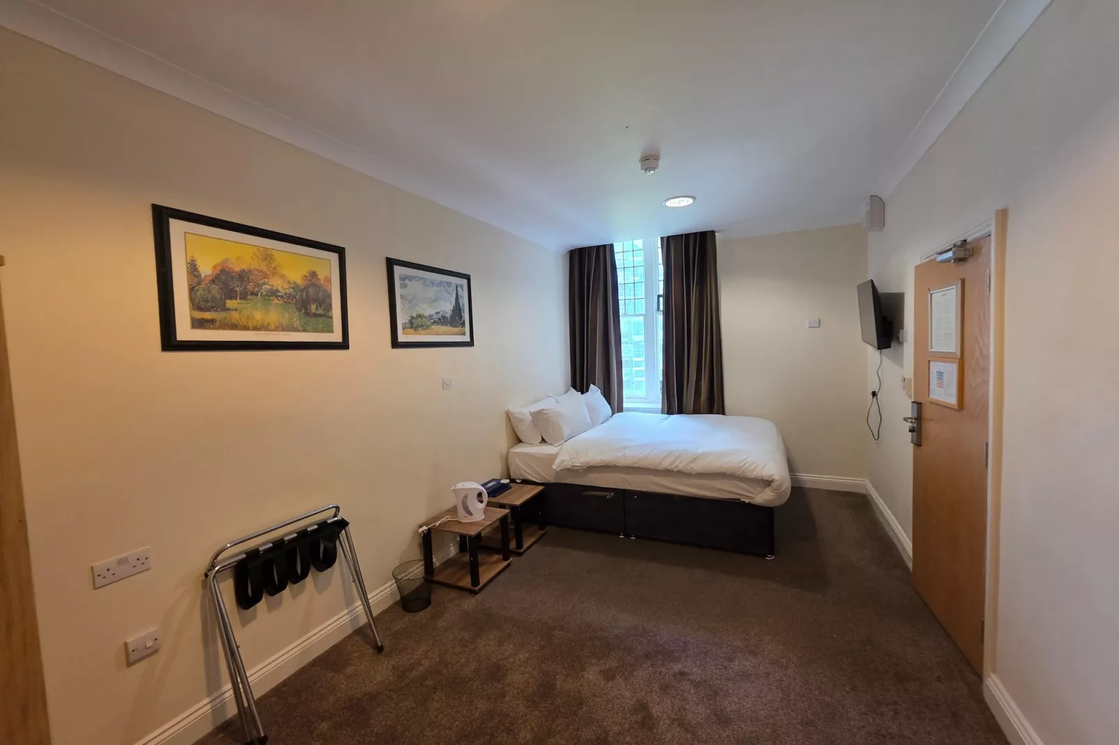 Russel Double Room