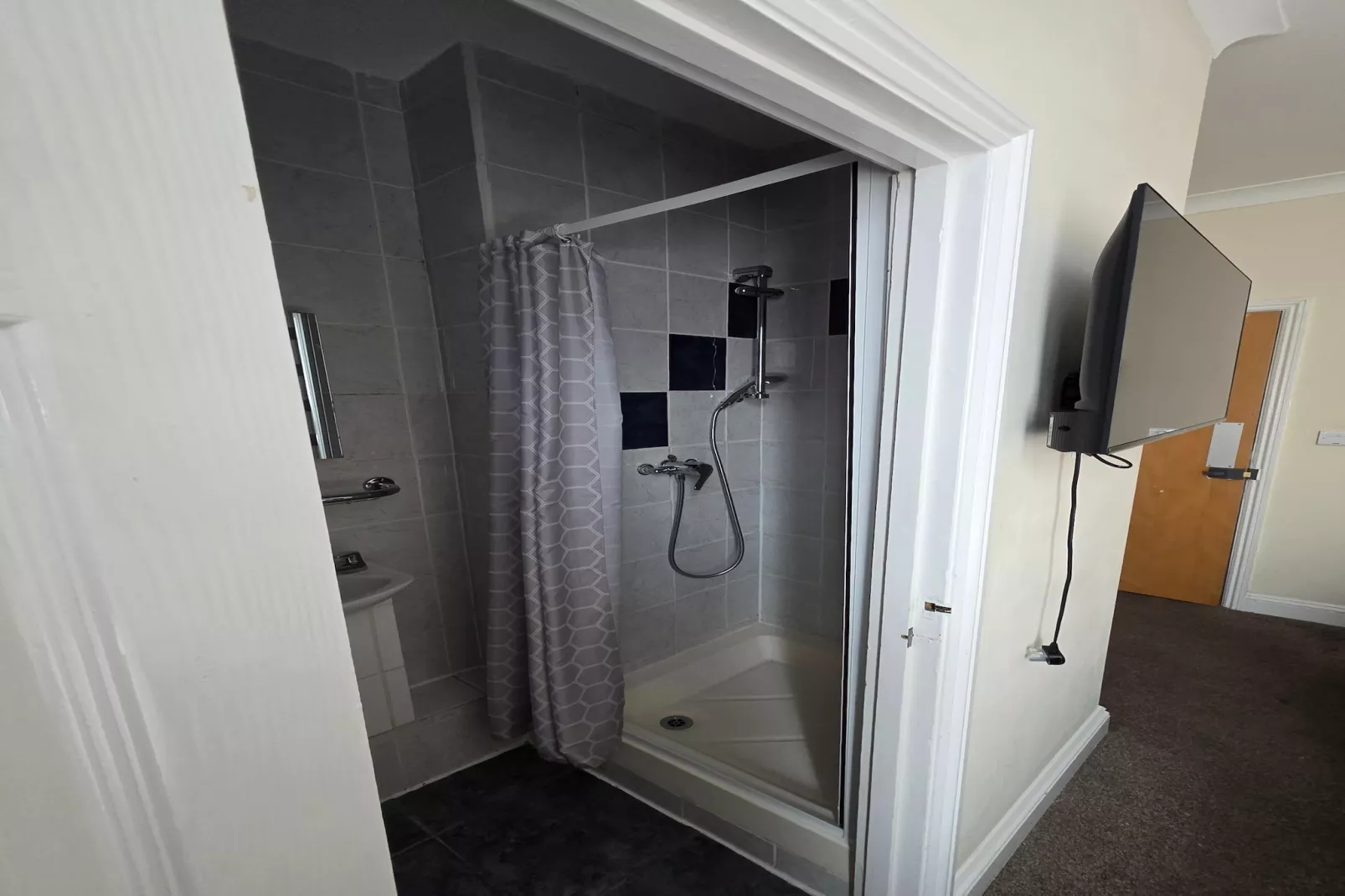 Russel Twin Room