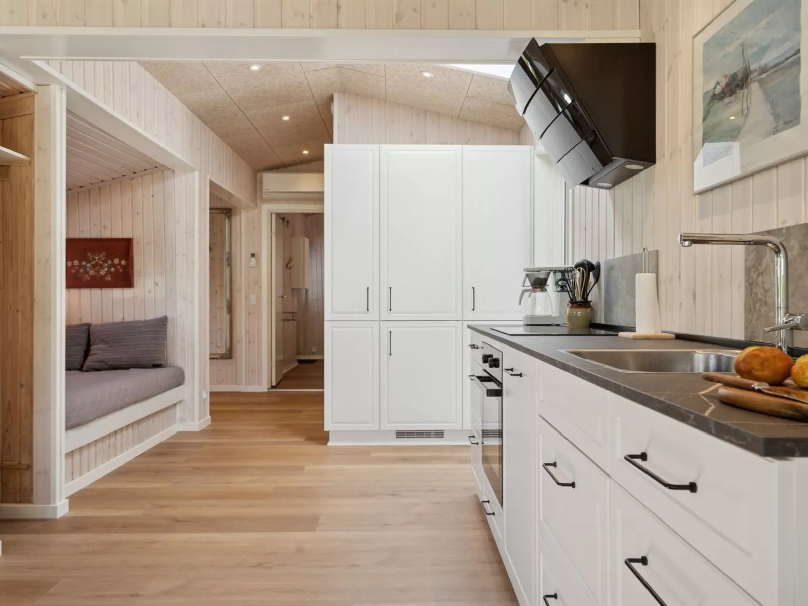 "Enrica" - 250m from the sea