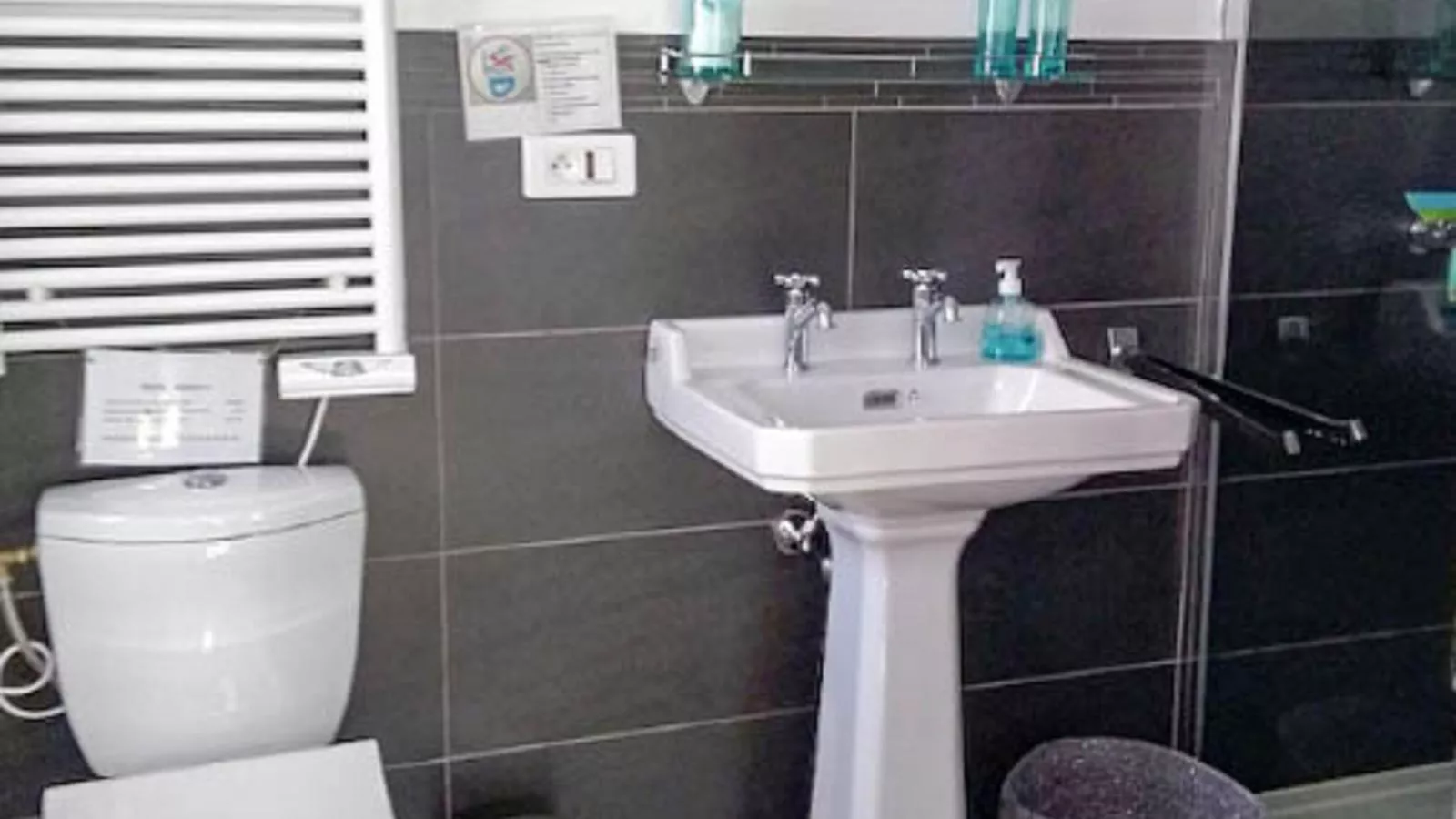 Gîte Côté Rivière-Bathroom