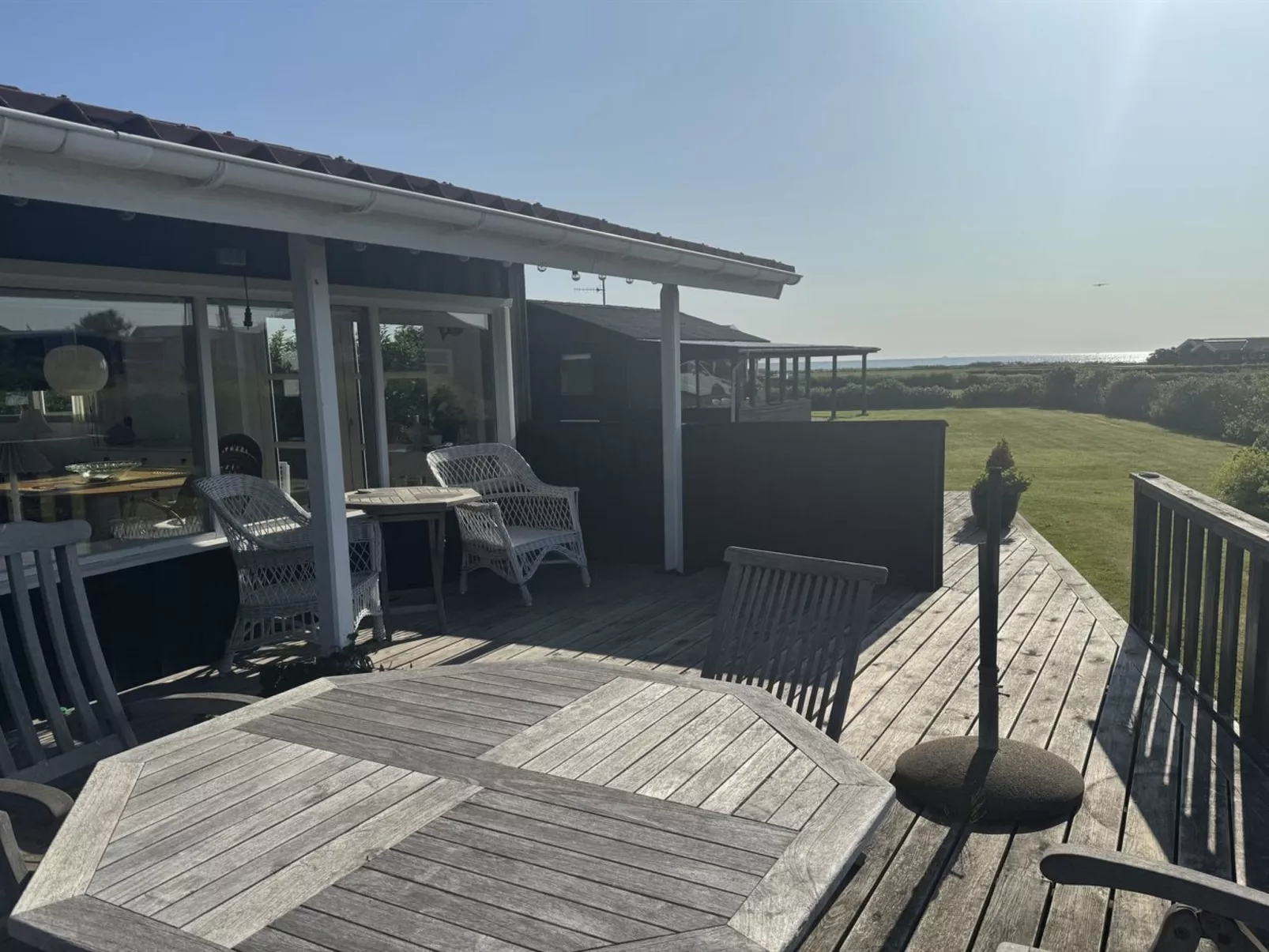 "Thit" - 90m from the sea