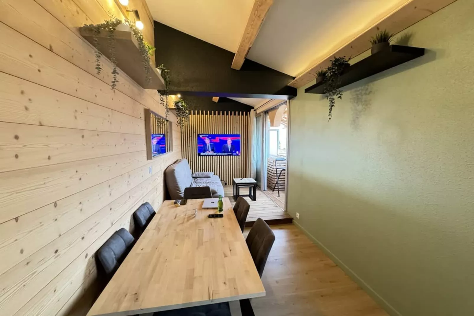 52 Duplex Aéré avec