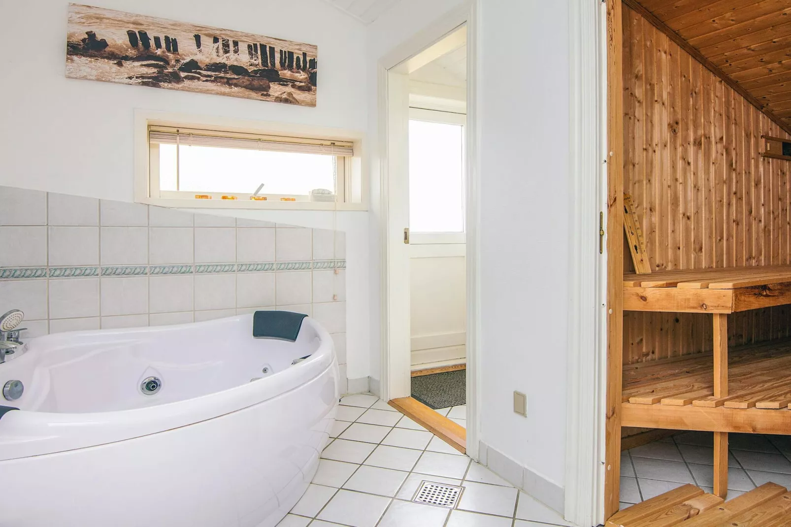 6 Personen Ferienhaus in Løkken-Wellnessbereich