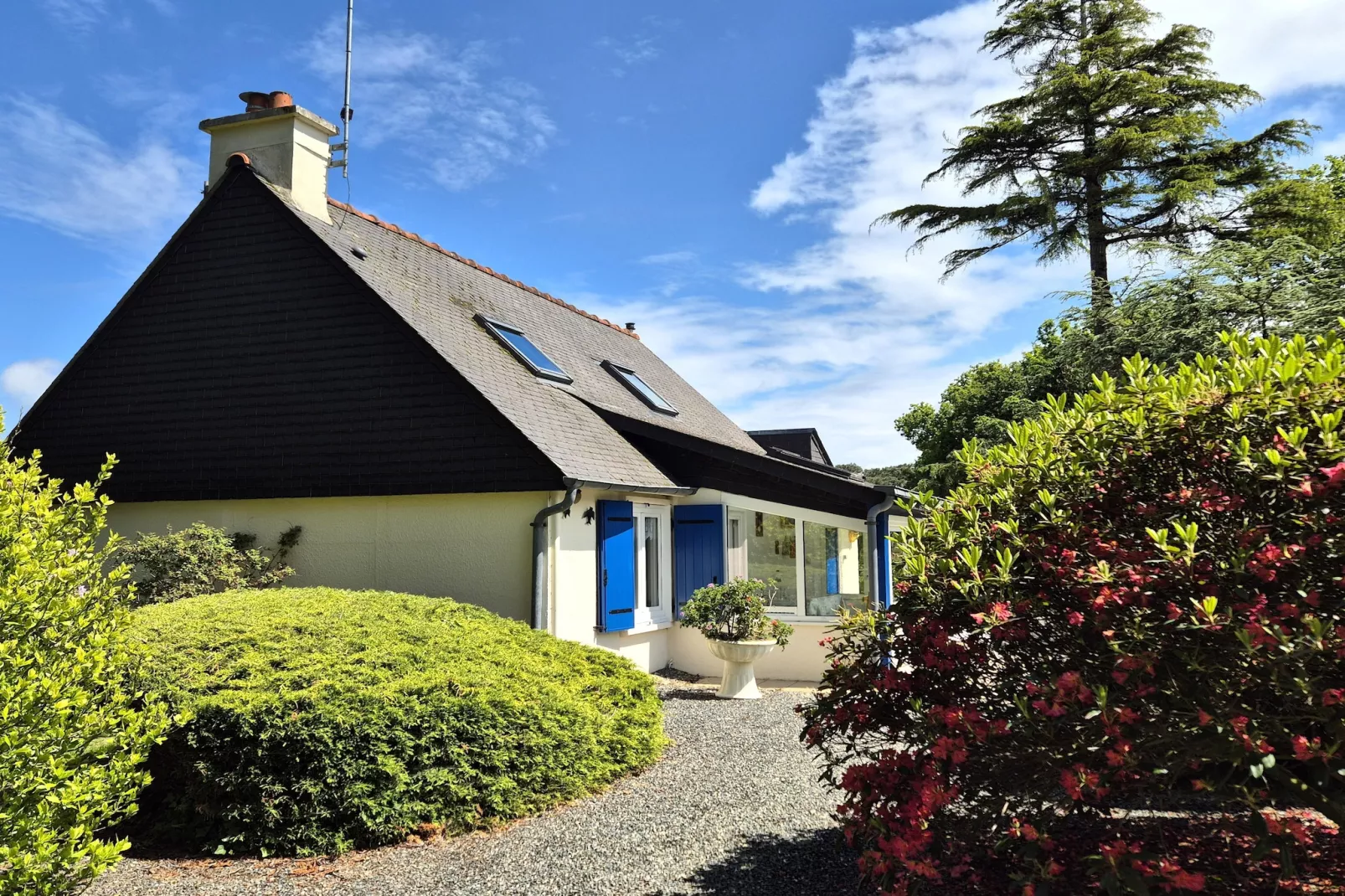 Holiday home Plourivo-Exterior in summer