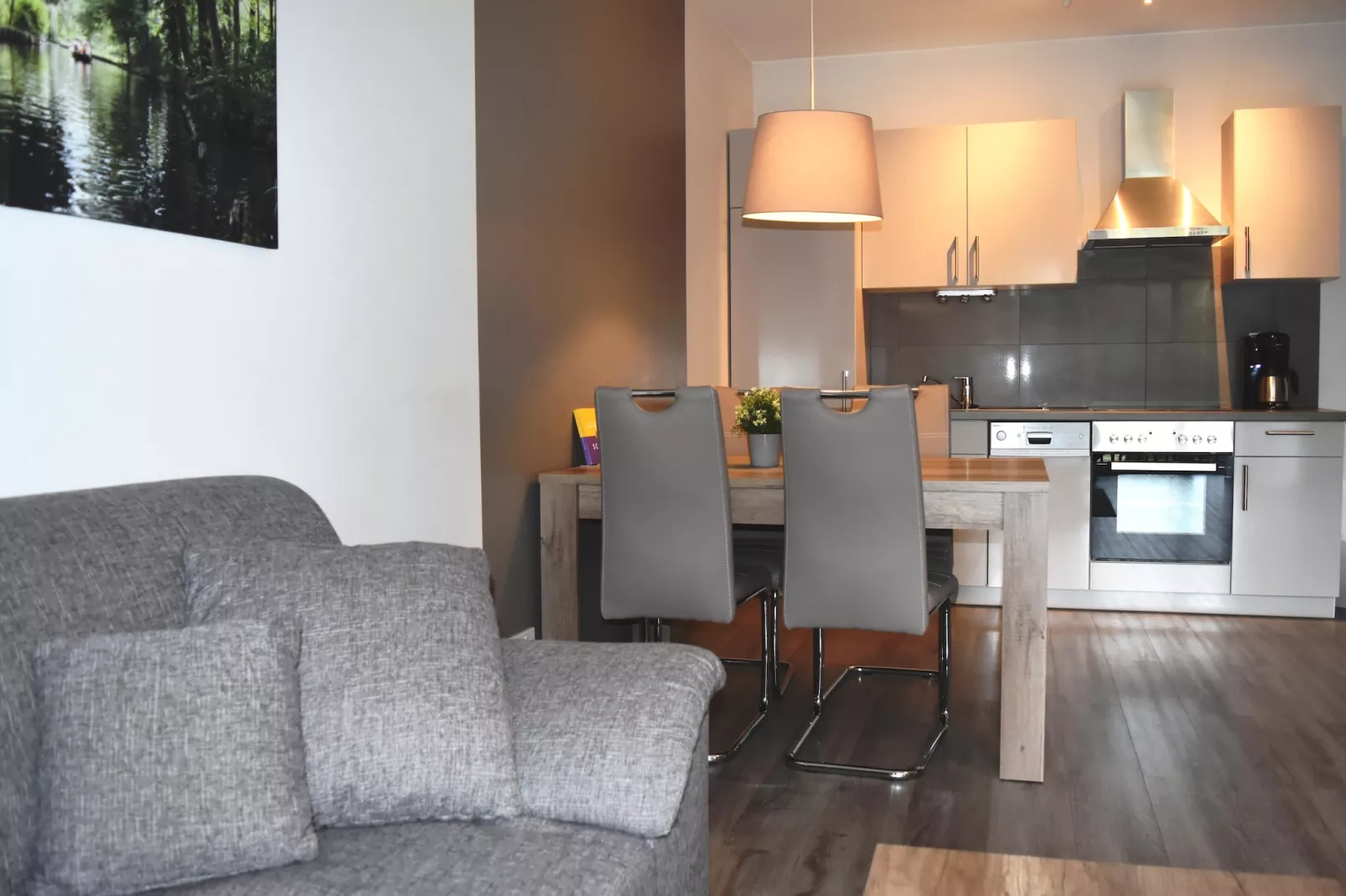 Apartment 75 qm mit Spreeblick-Wohnzimmer