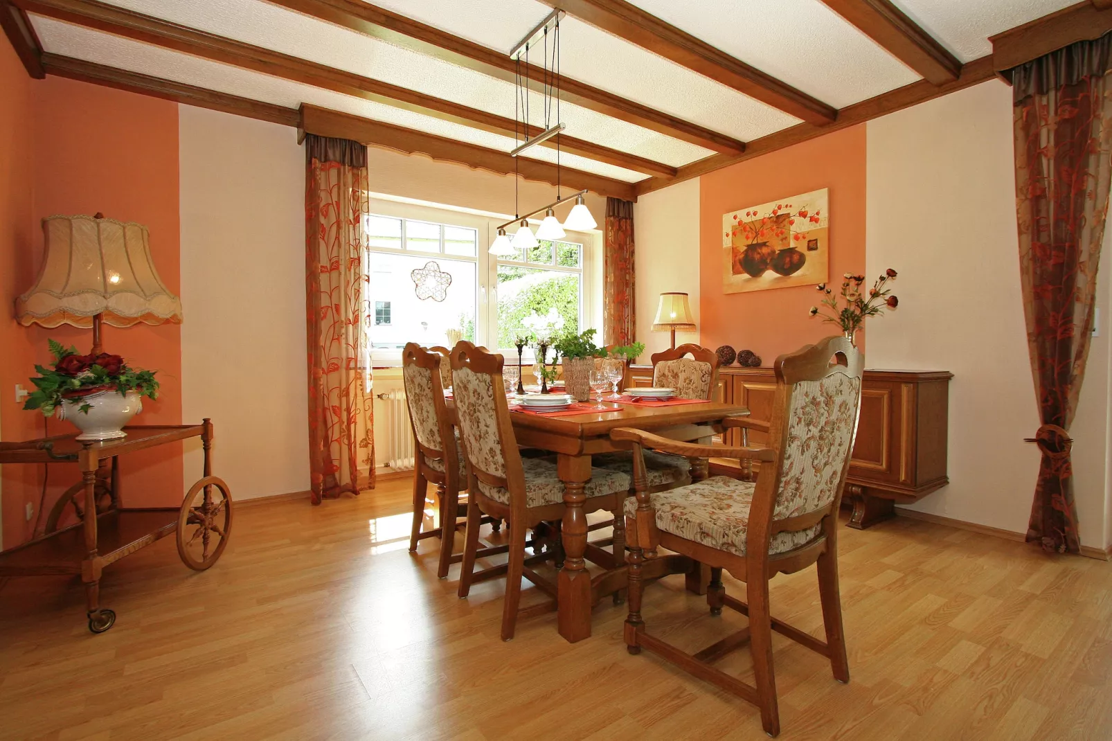 Ferienhaus zum Wäldchen-Esszimmer