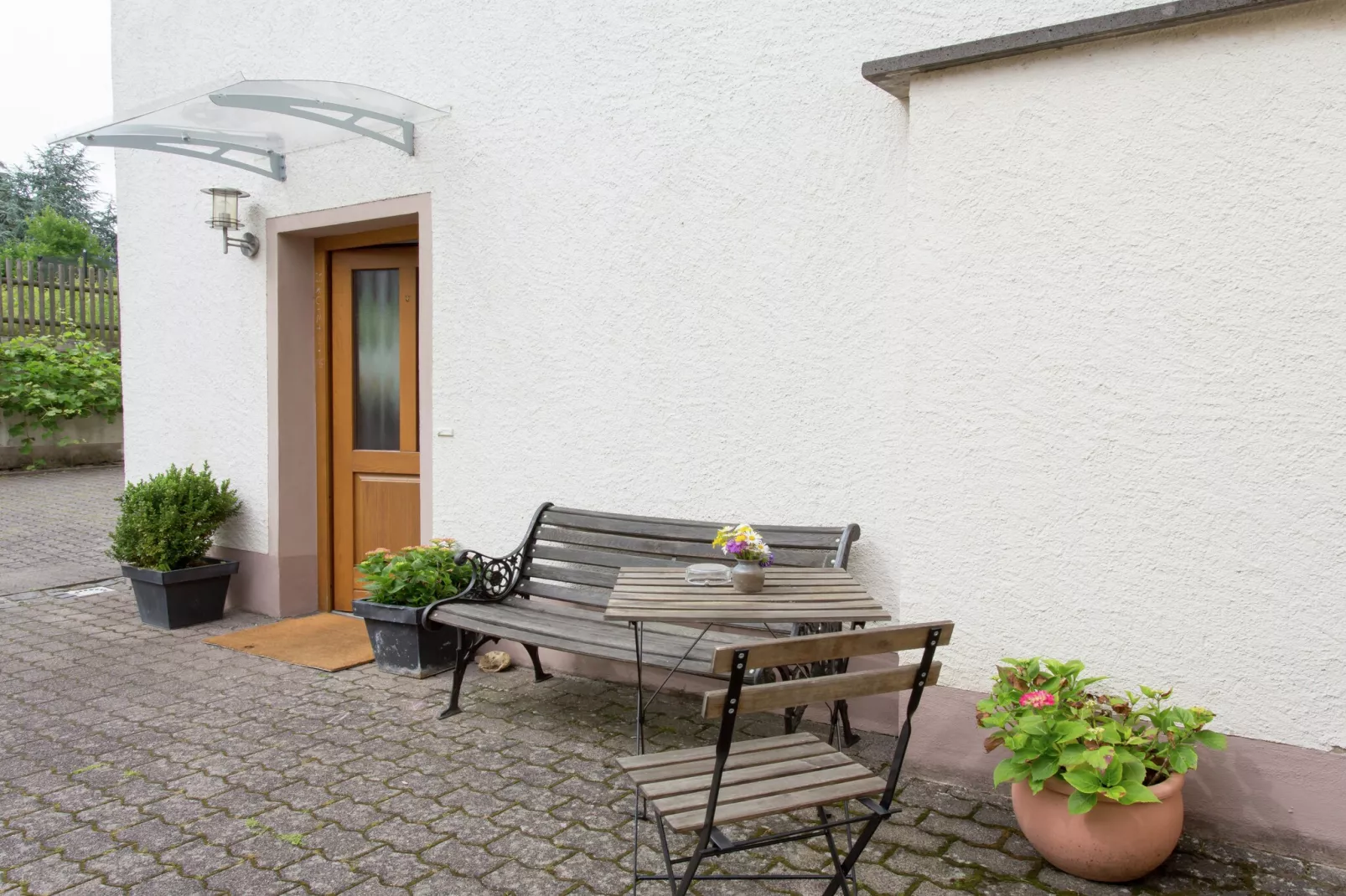 Gerberhaus-Exterior in summer