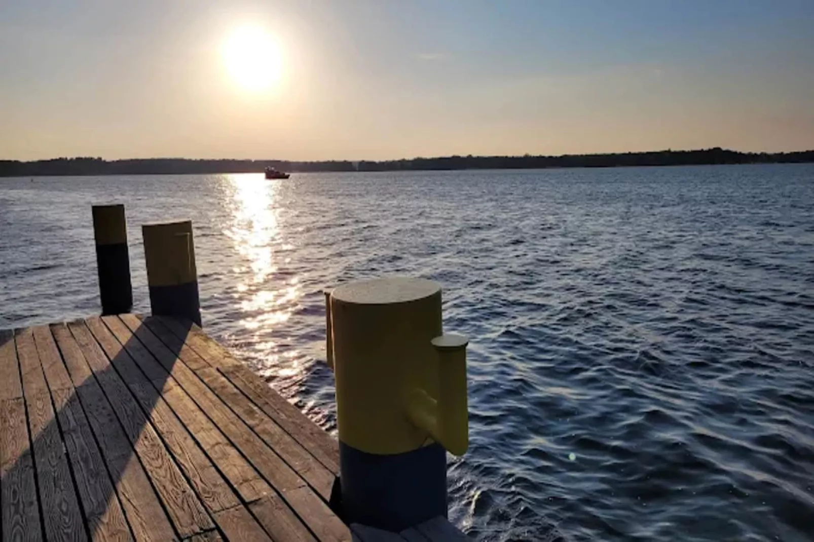 Apartments im MAREMÜRITZ Yachthafen Resort & Spa / Fortuna Suite Landseite 2 Personen und 1 Kind 3-15 Jahre-Gebiete Sommer 5 km