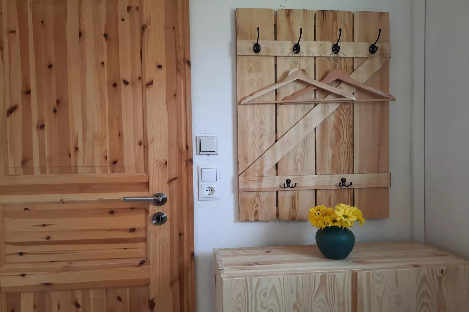 Bungalow 6 Waren-Salon