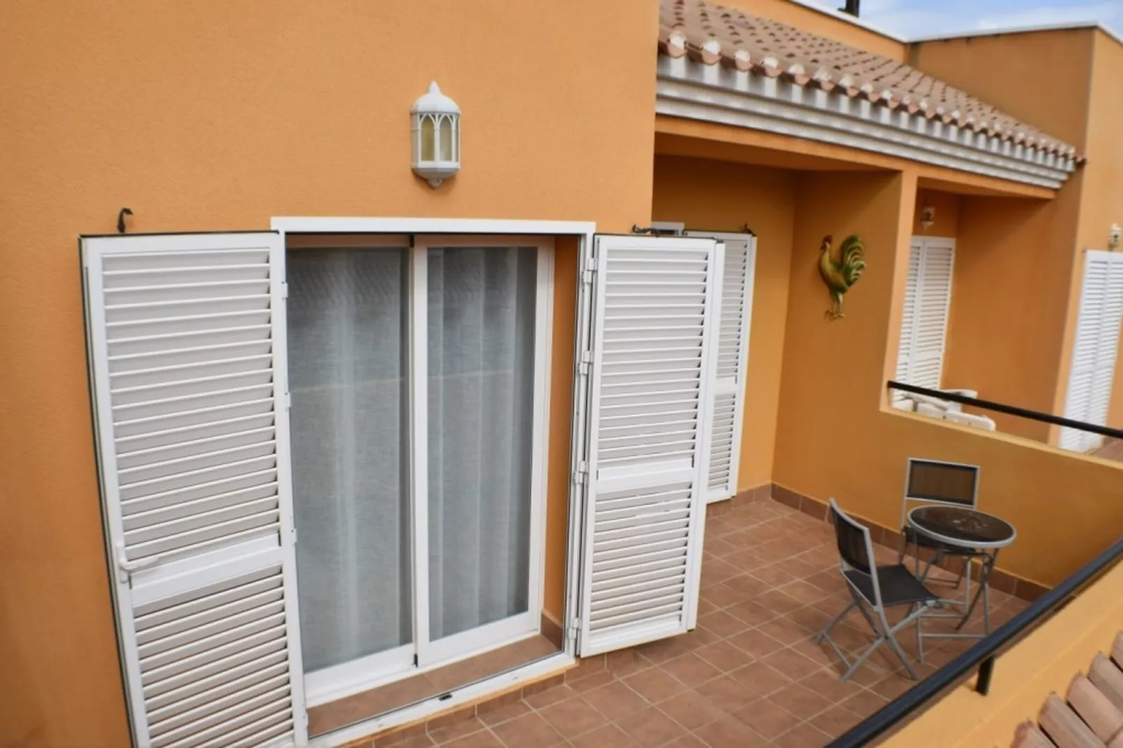 Casa Los Gallardos-Exterior in summer