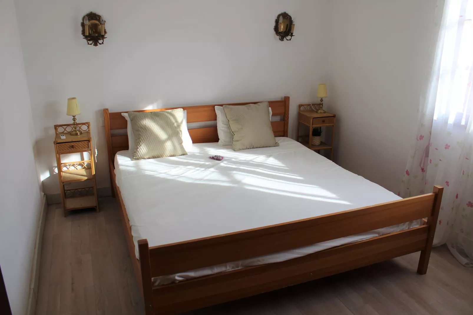 Scotties Castle-Bedroom