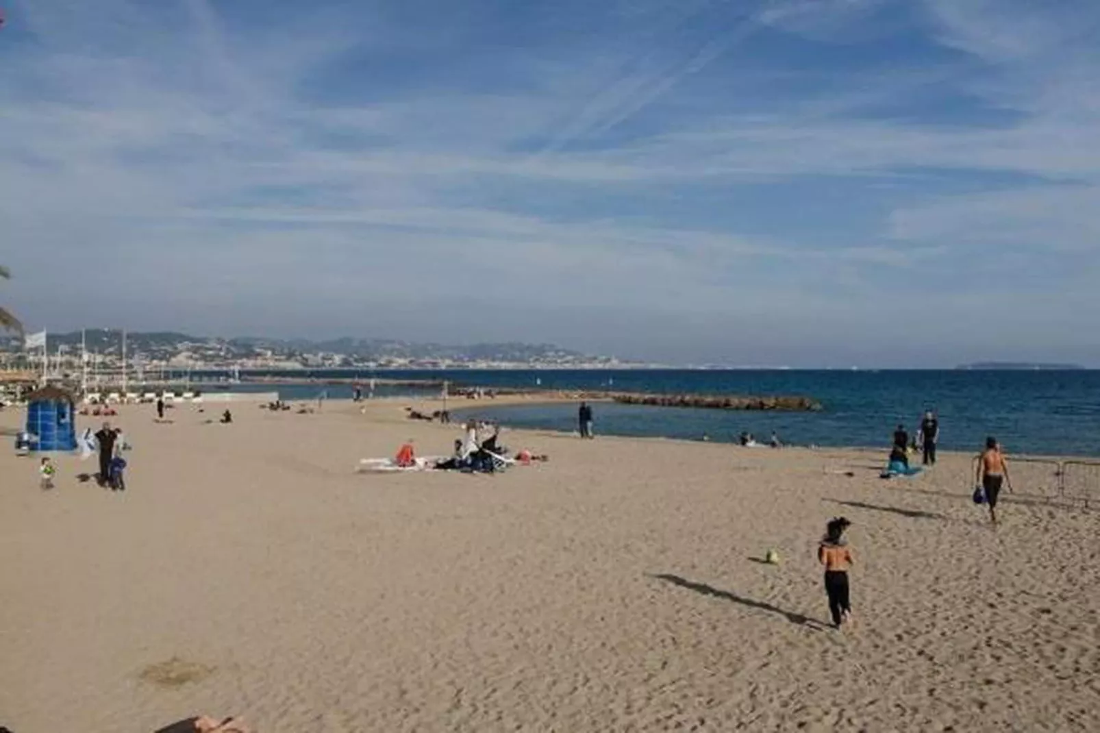 Carré Marine 3-Areas within 20km in summer