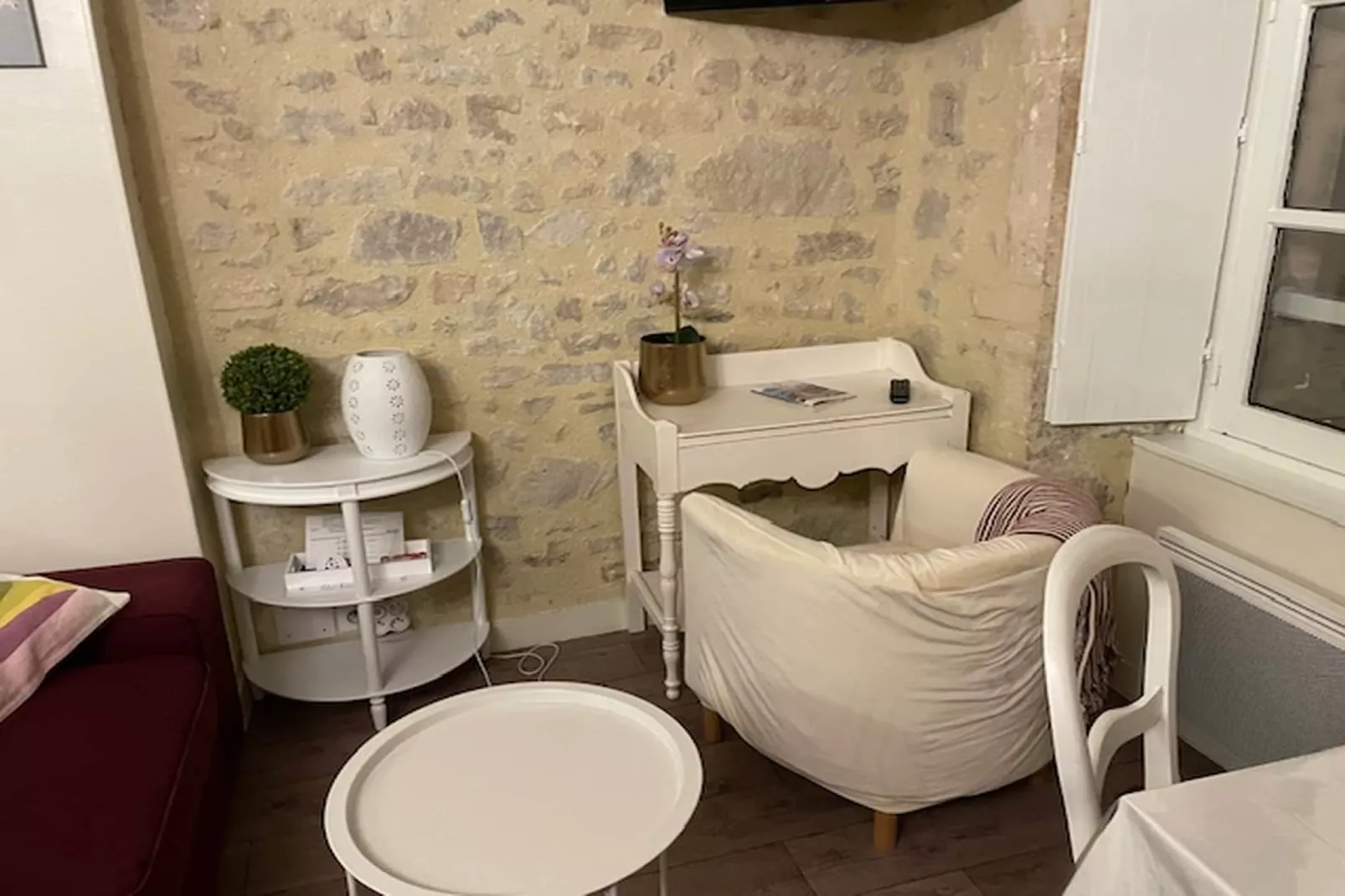 Le Parvis de la Cathédrale II-Living room