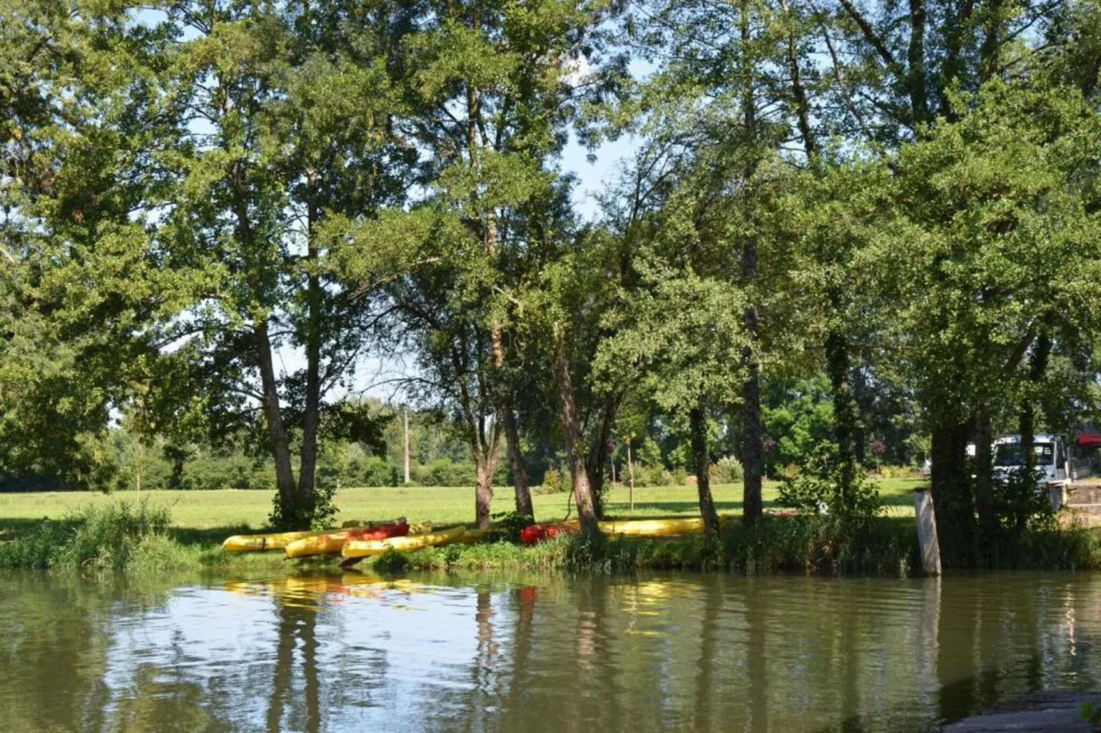 Gîte du Château-Areas within 5km in summer