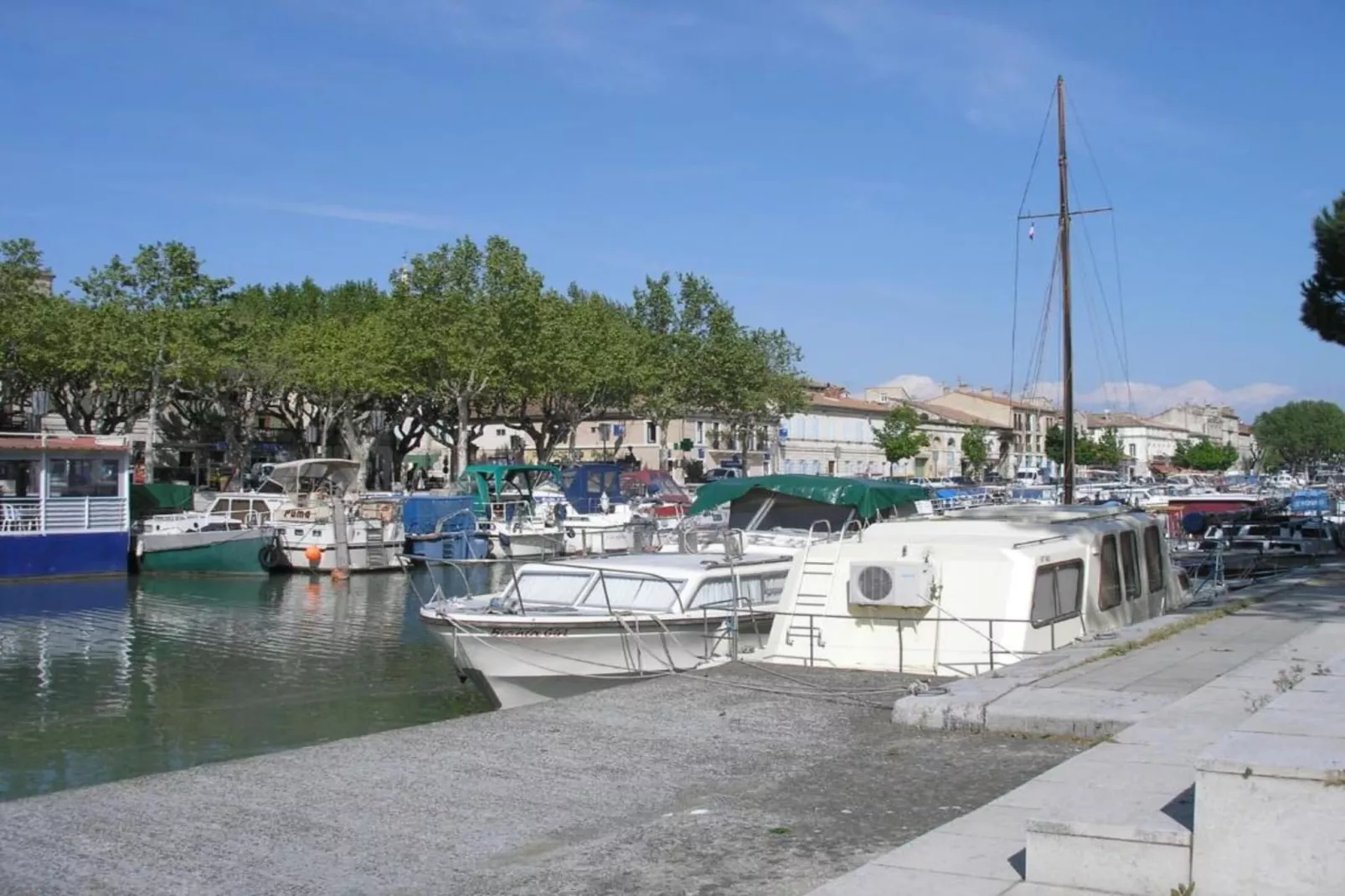 Maison Roquebeauresse-Areas within 20km in summer