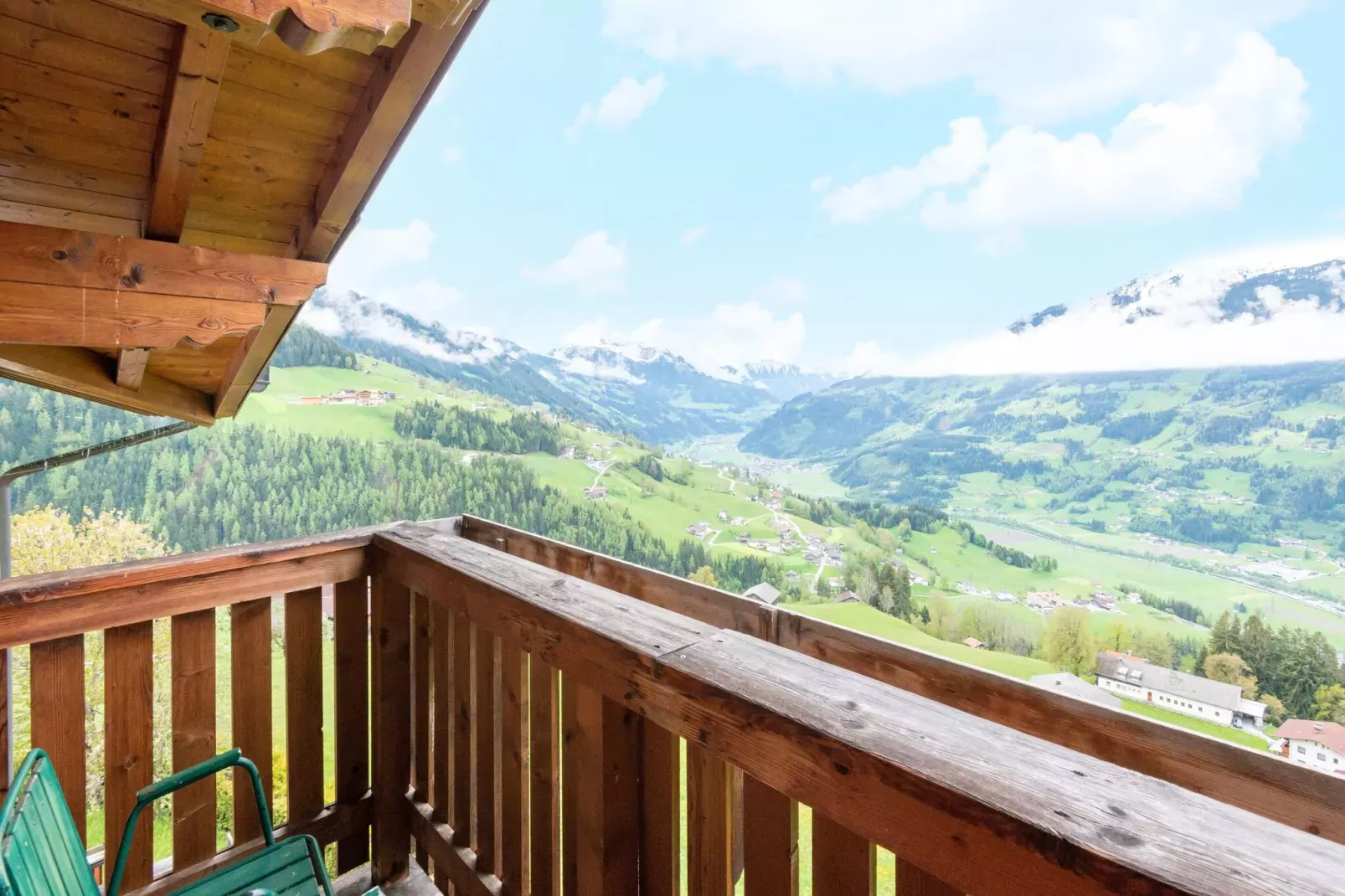 Ahornblick 8PAX-Terrace balcony
