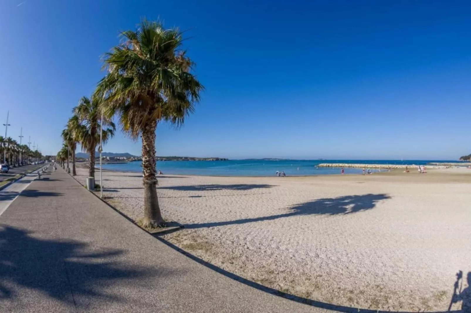 Provencal-Areas within 20km in summer