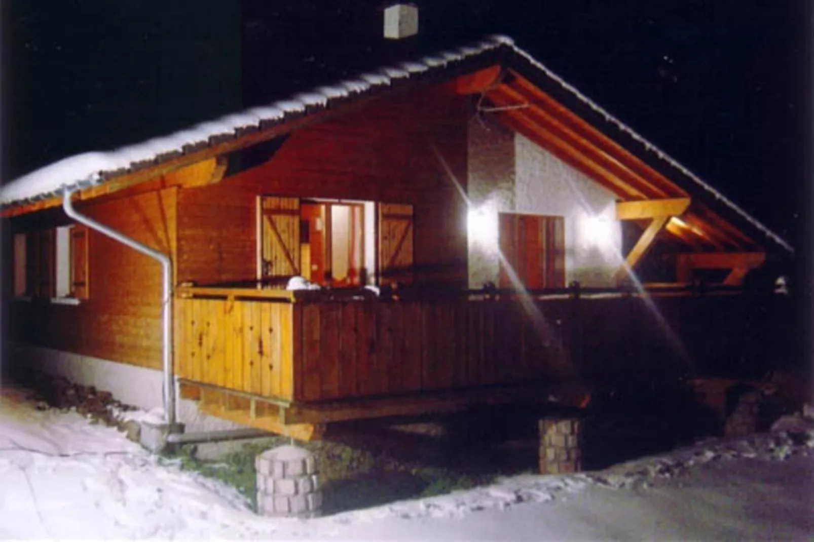 Les Chalets des Ayes 6-Exterior in winter