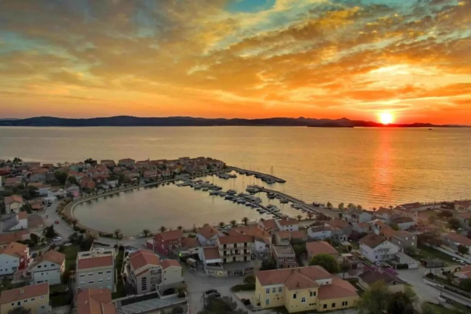 Mediterano 1-Areas within 20km in summer