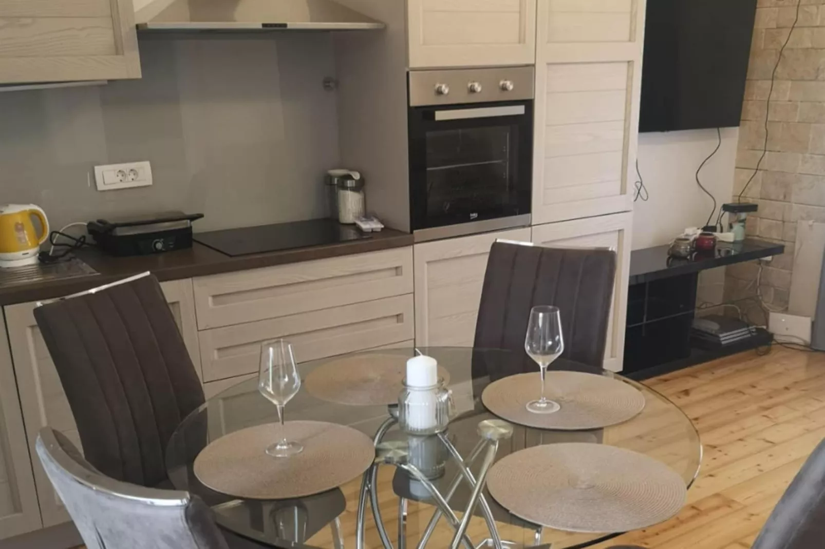 Appartement LUG 2 / 55qm AP10 / first floor-Dining room