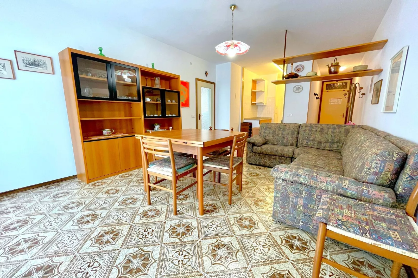 RAFFAELLO 1 int 3 tipo C  con piscina-Salon