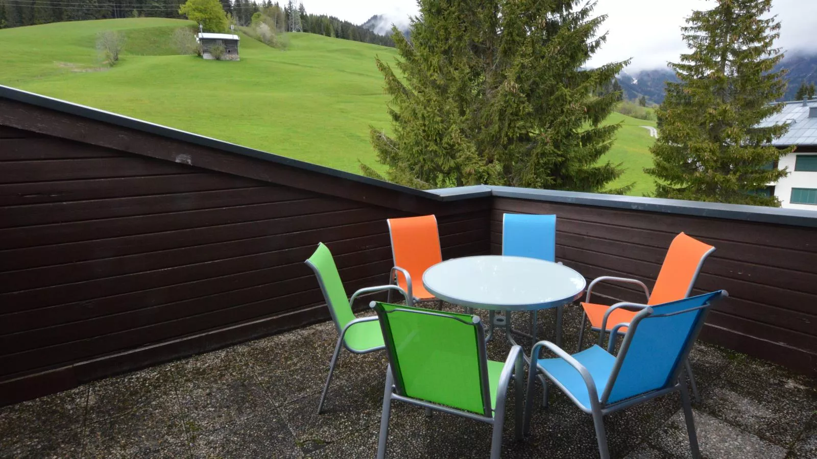 Family Apartment-Terrassenbalkon