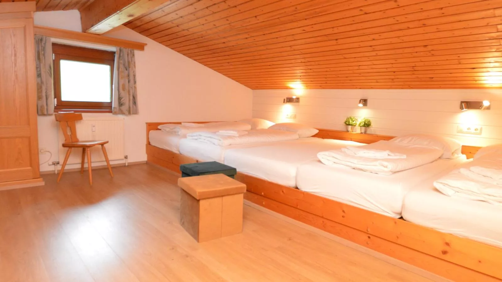 Family Apartment-Schlafzimmer