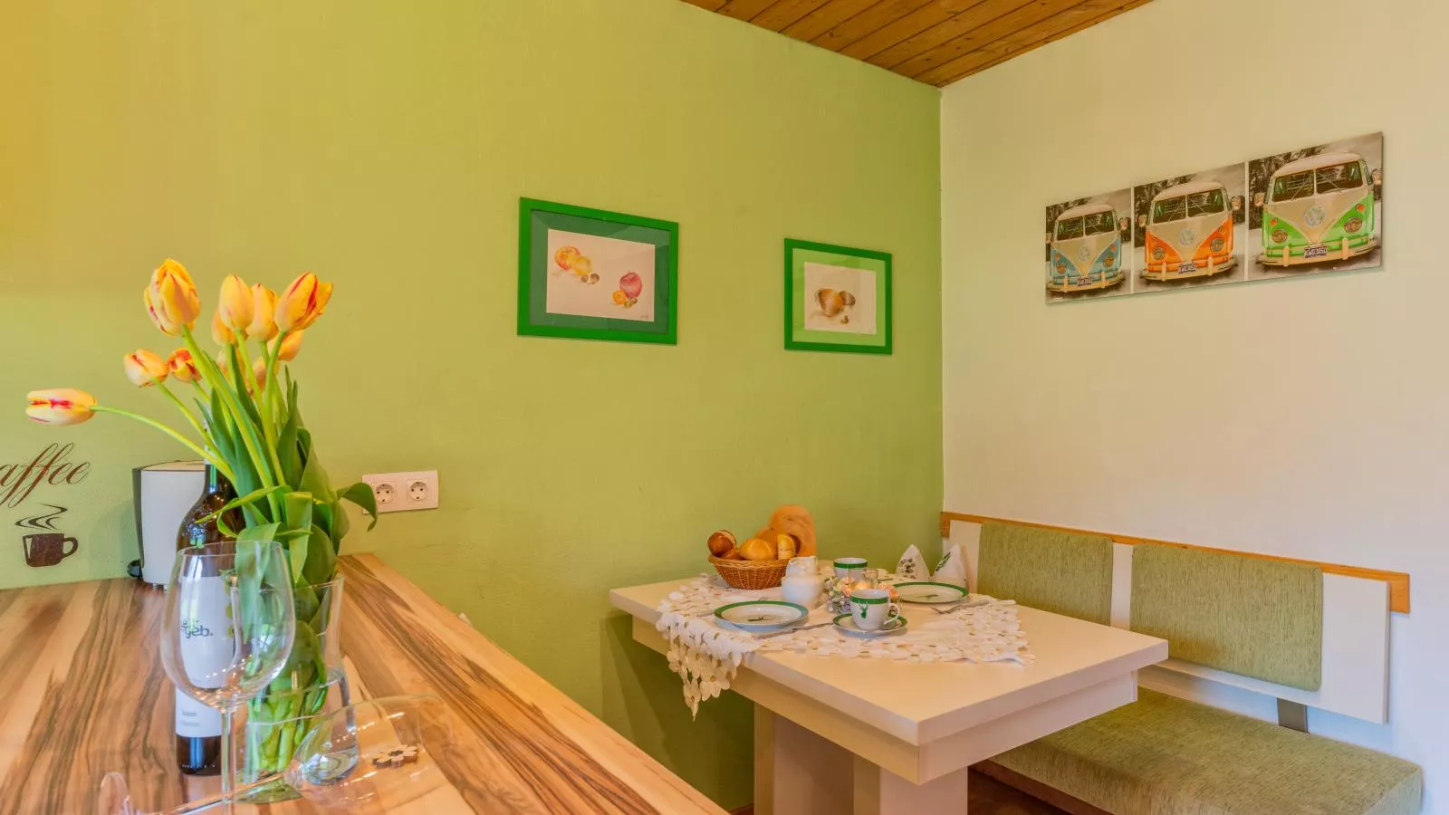 Sonja-Dining room