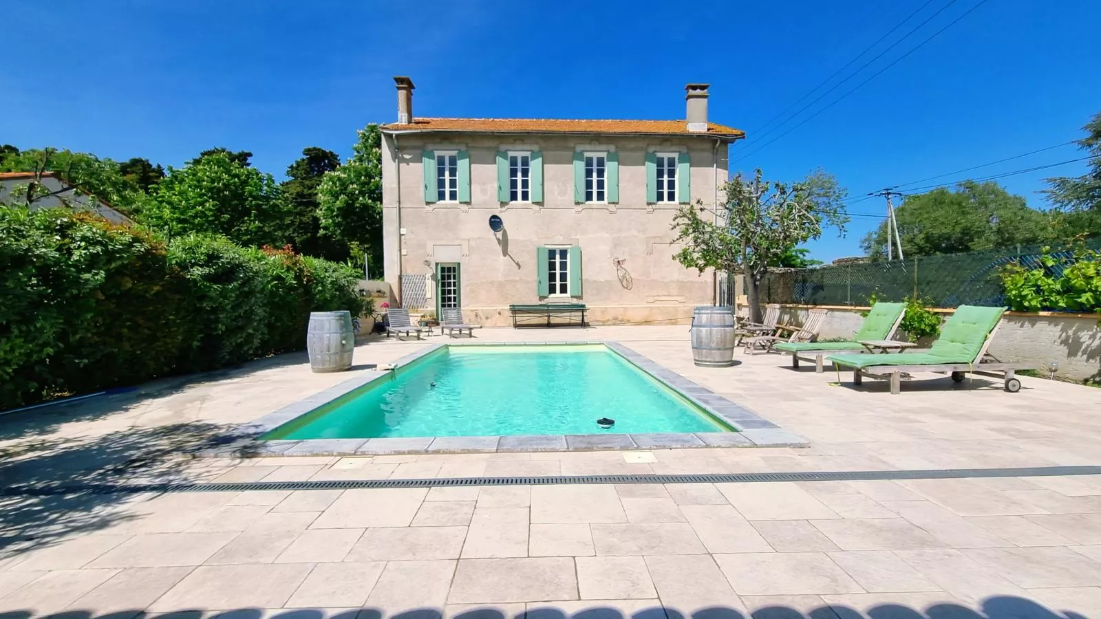 Printemps-Exterior summer