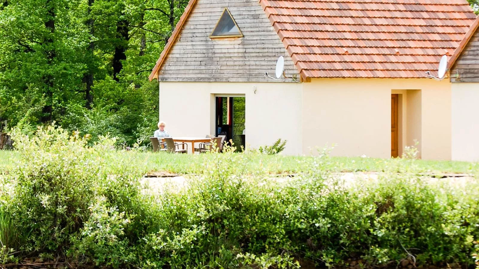 Lac Bleu 26-Exterior summer