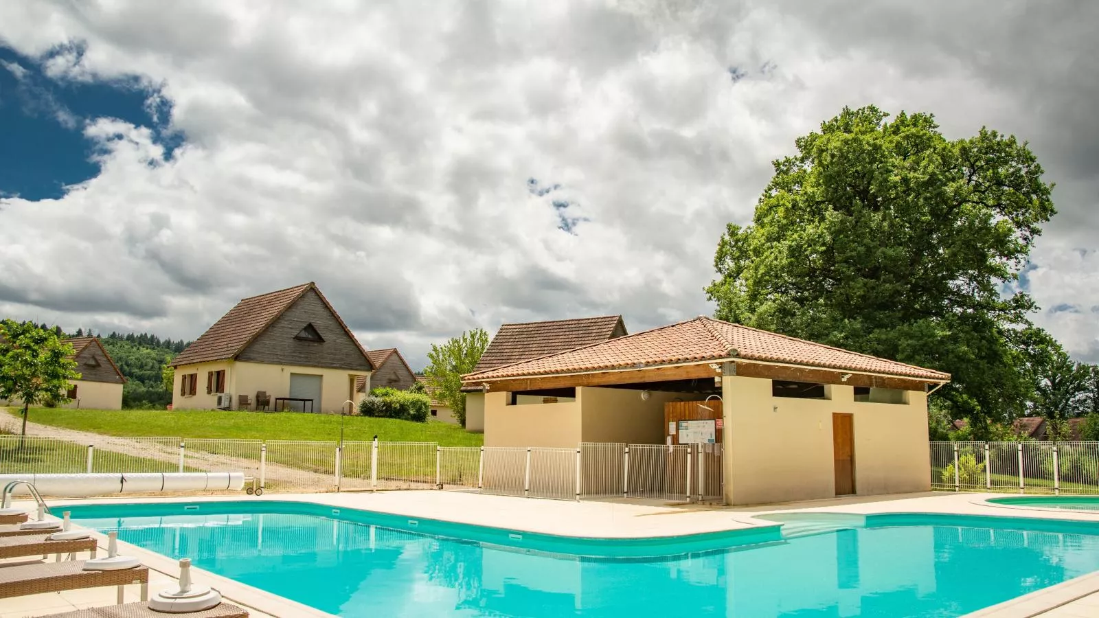 Lac Bleu 26-Pool