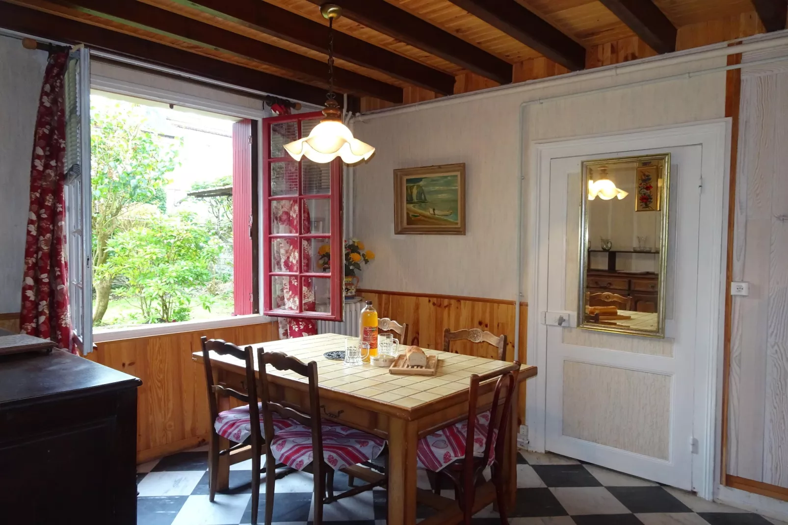 Semi-detached house Etretat-Dining room