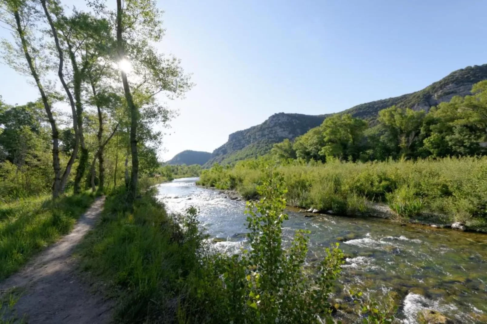 	 Résidence La Licorne de Haute-Provence 5-Gebiete Sommer 5 km