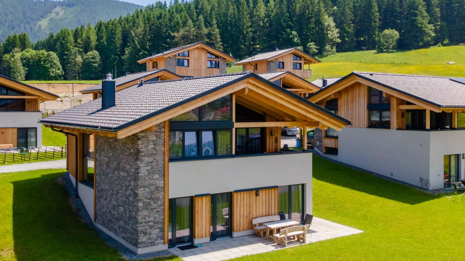 Grebenzen Lodge Prinz-Exterior in summer