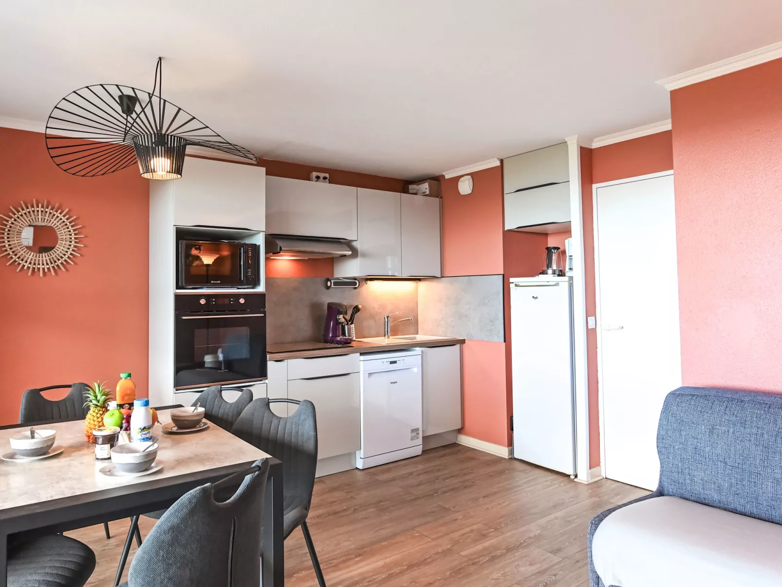 Le Hameau (M4 333)-Dedans