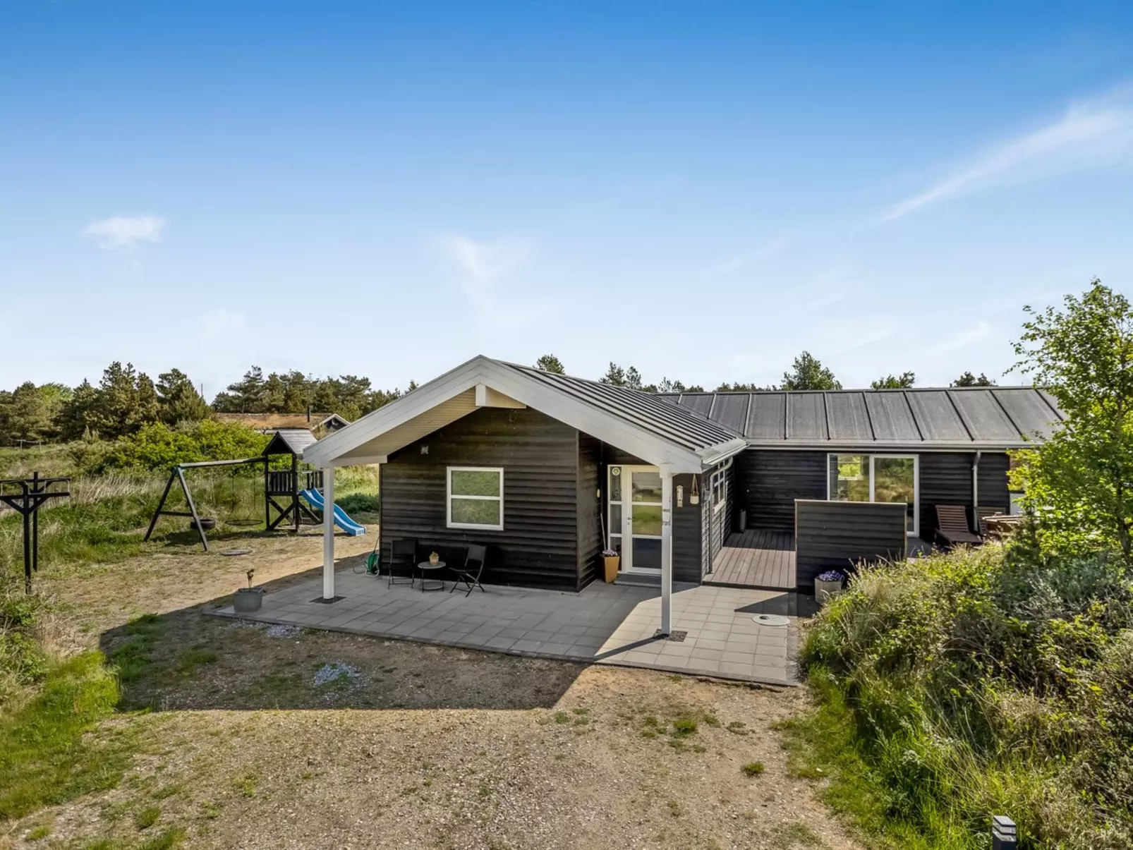 "Minke" - 2.2km from the sea-Outside