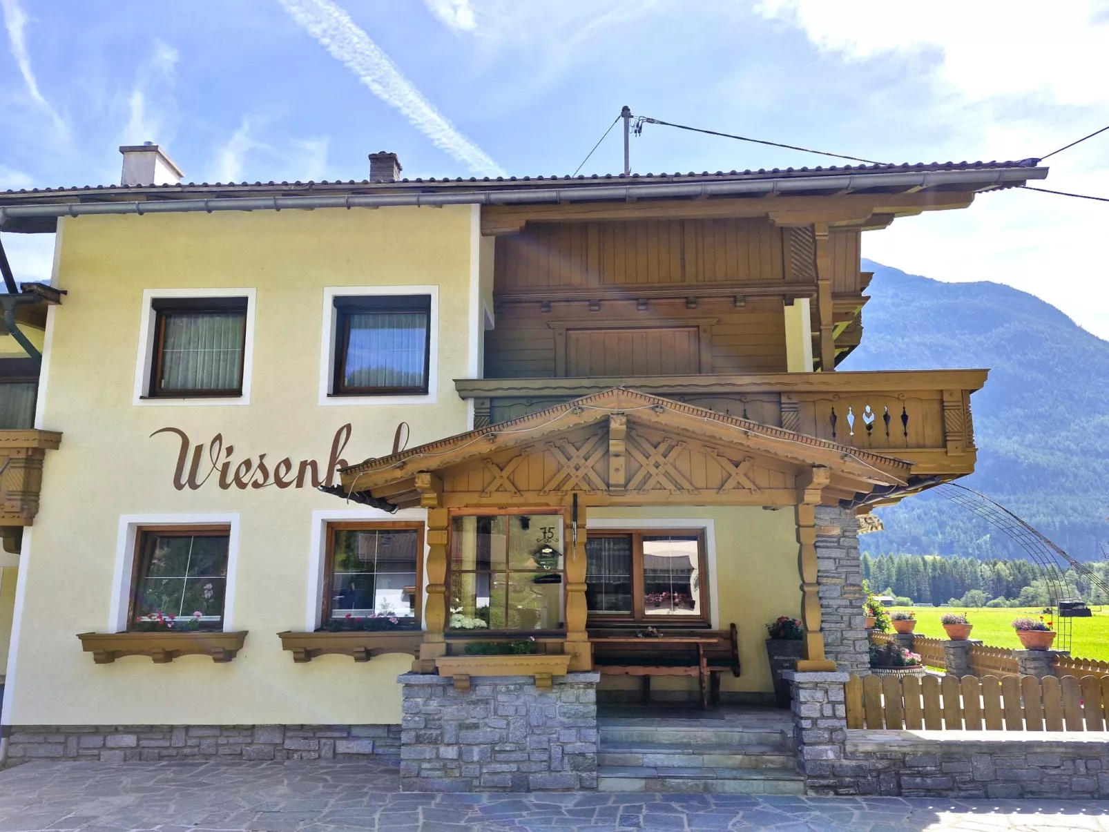 Wiesenhof-Outside