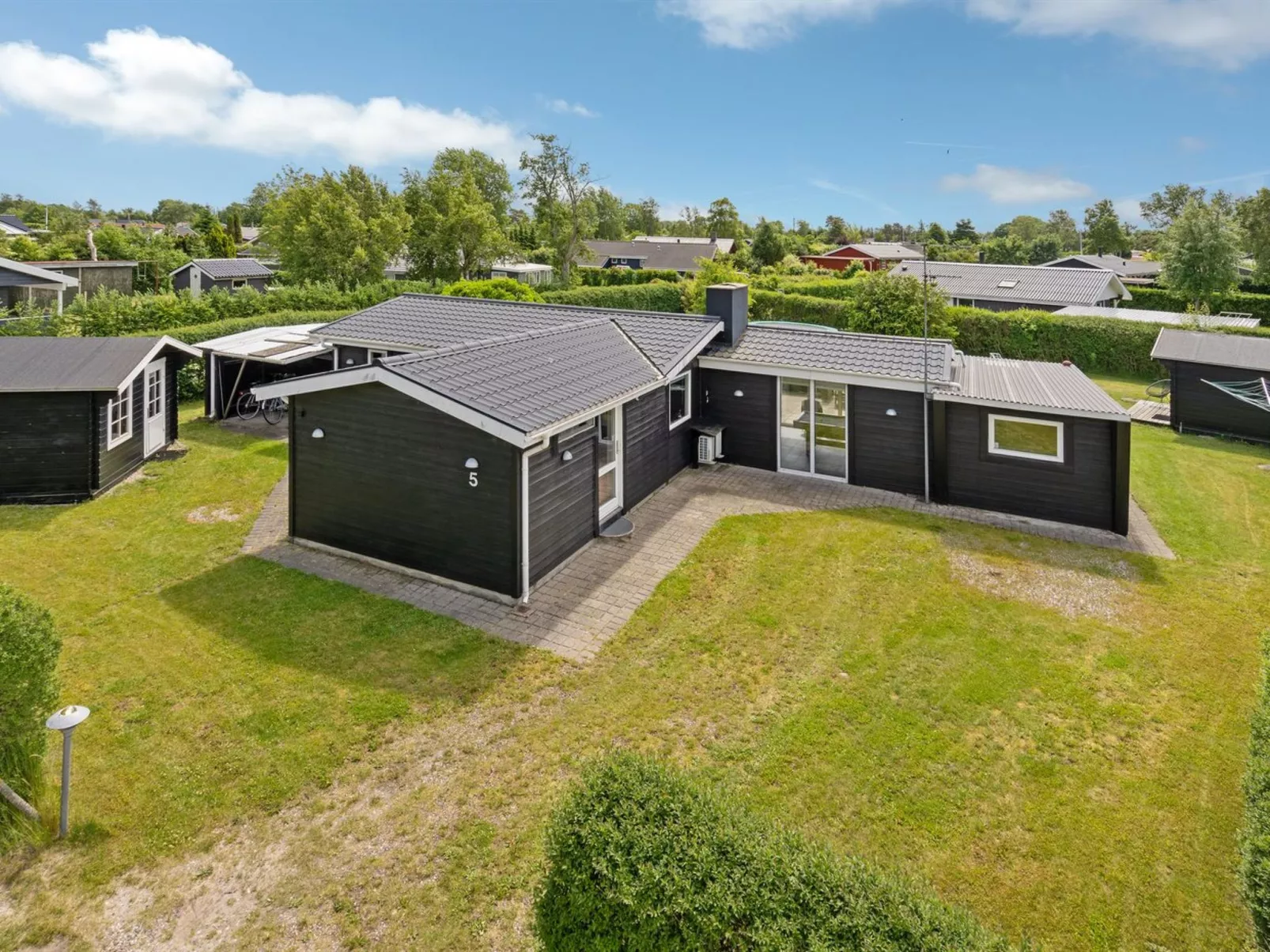 "Edel" - 650m from the sea-Outside