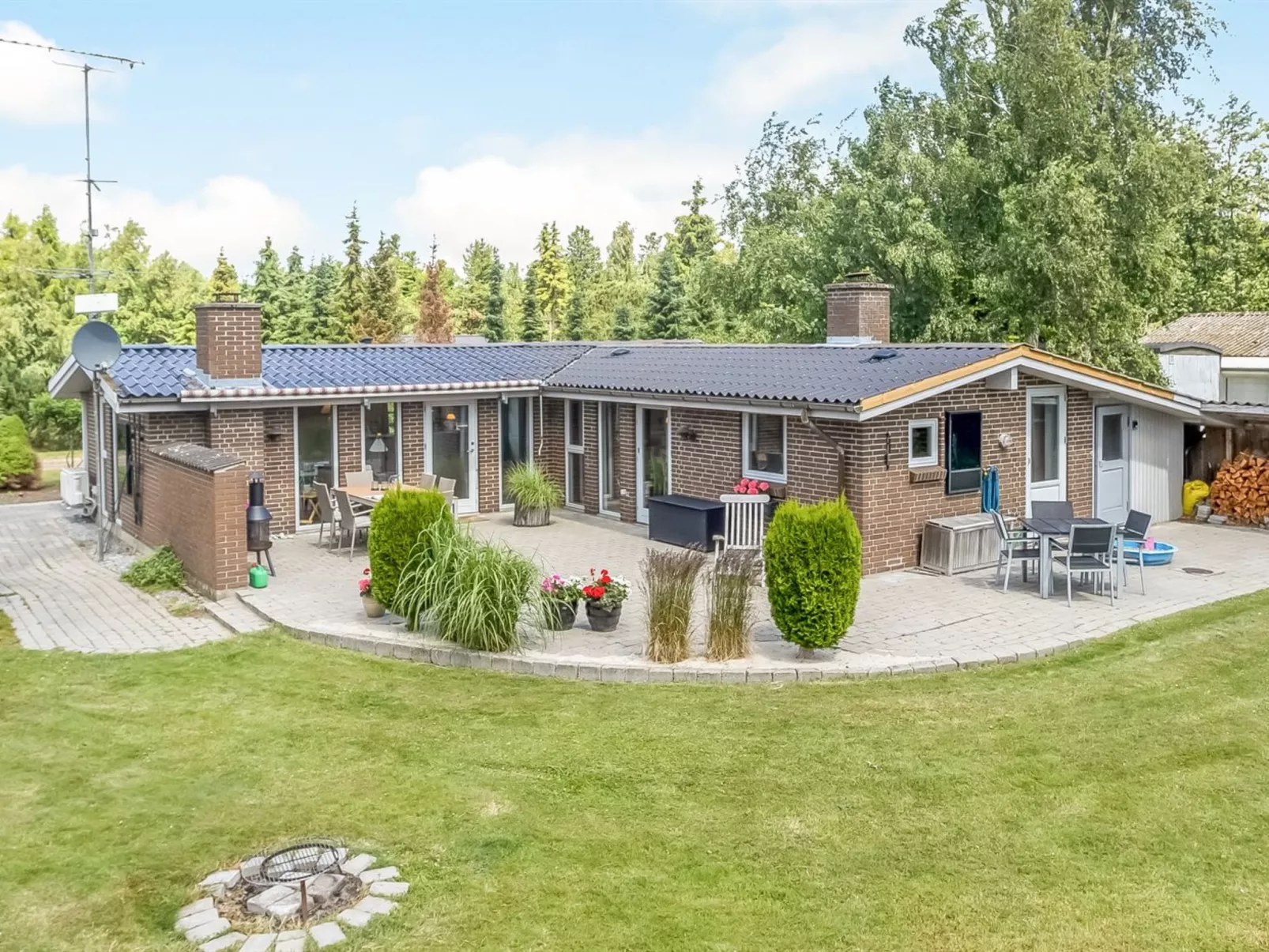 "Sessa" - 800m from the sea-Outside