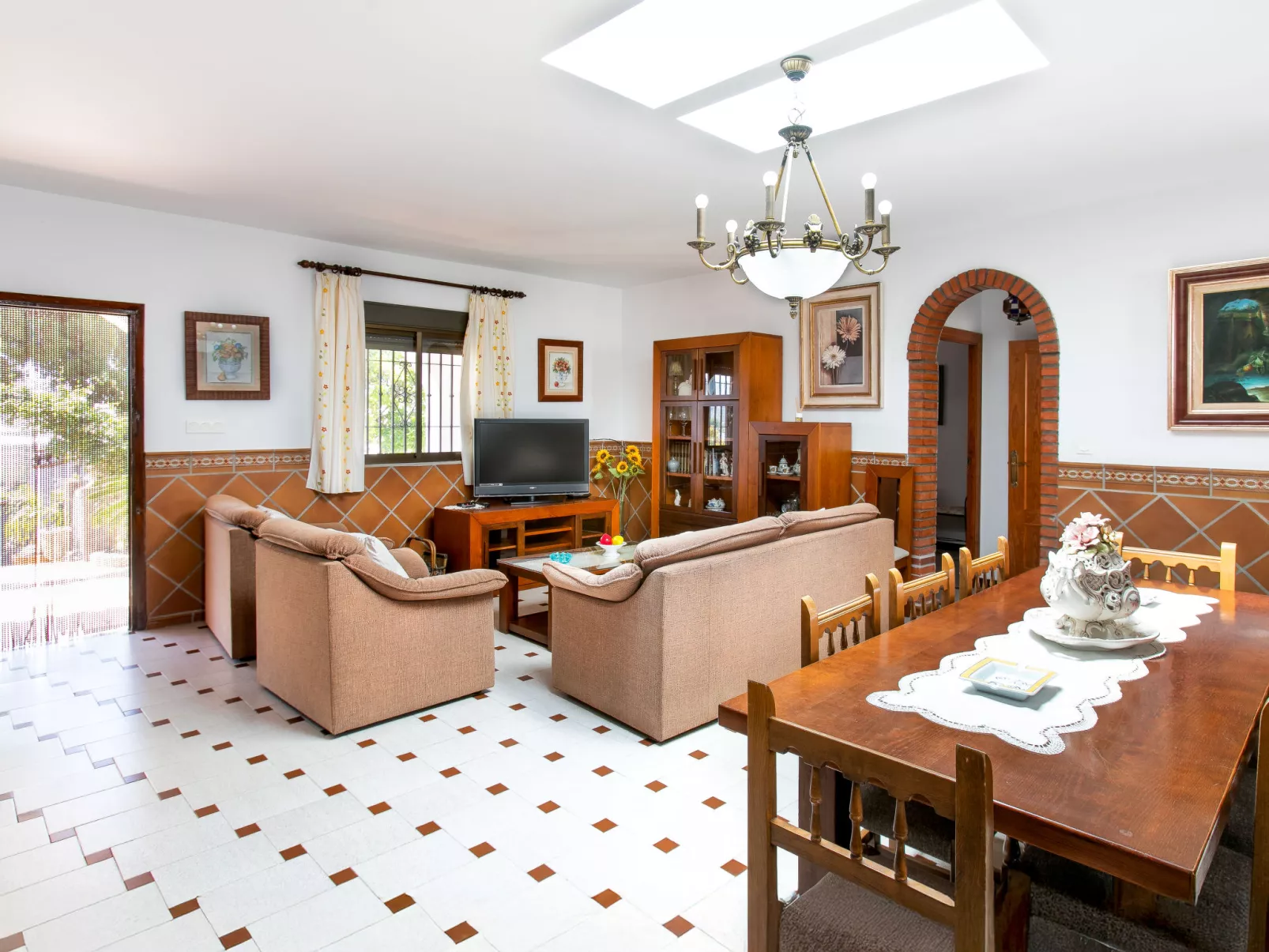 El Pino-Inside