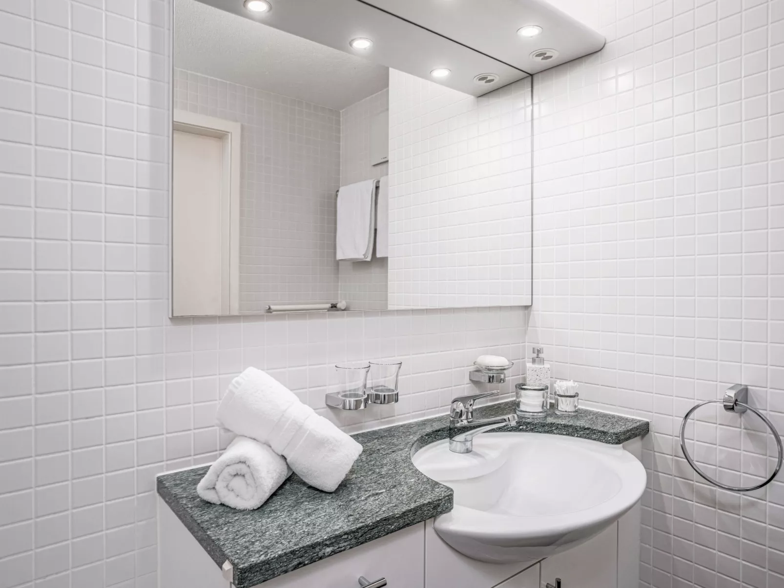 Double Room Modern - Inside
