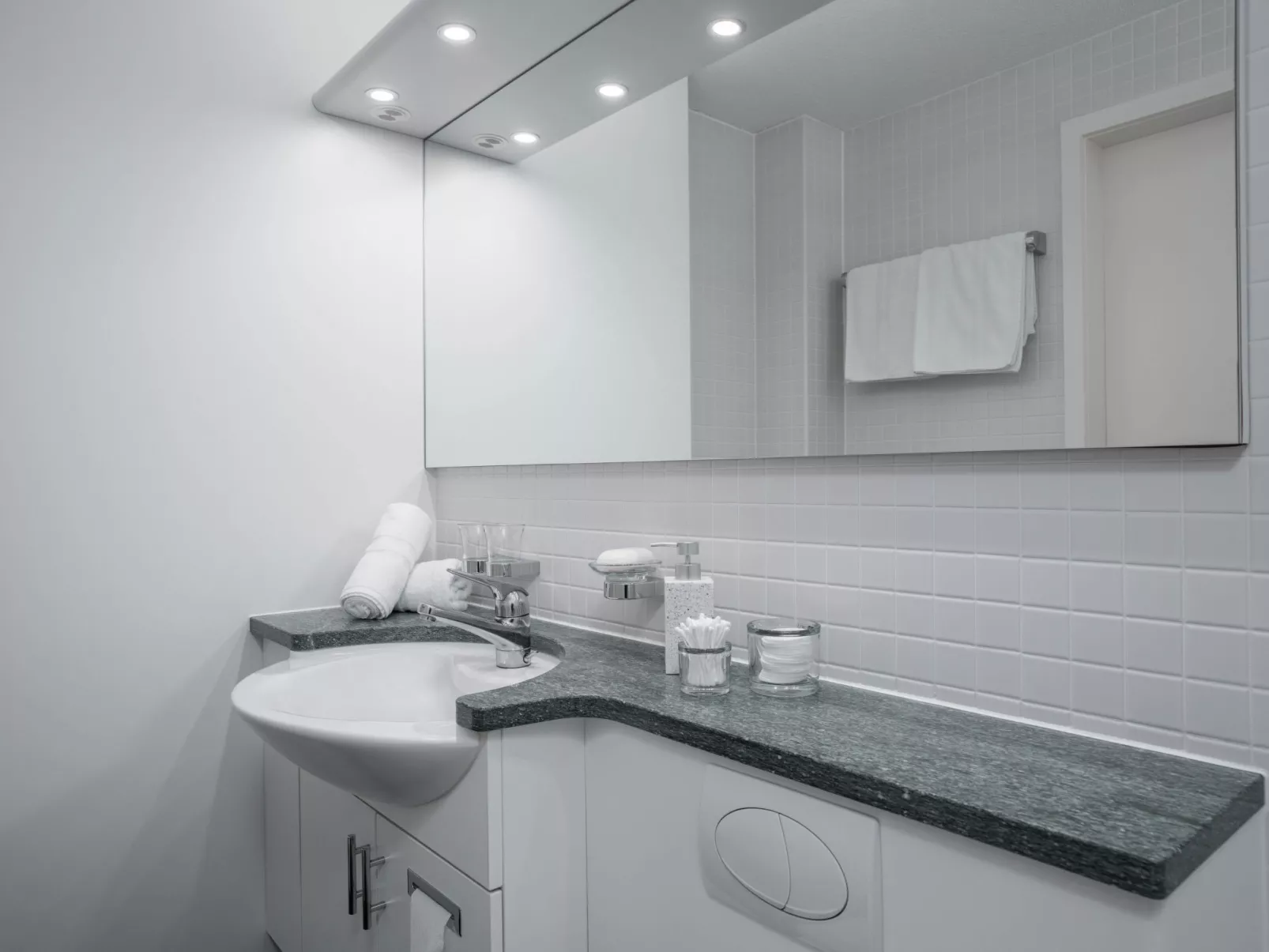 Double Room Modern - Inside