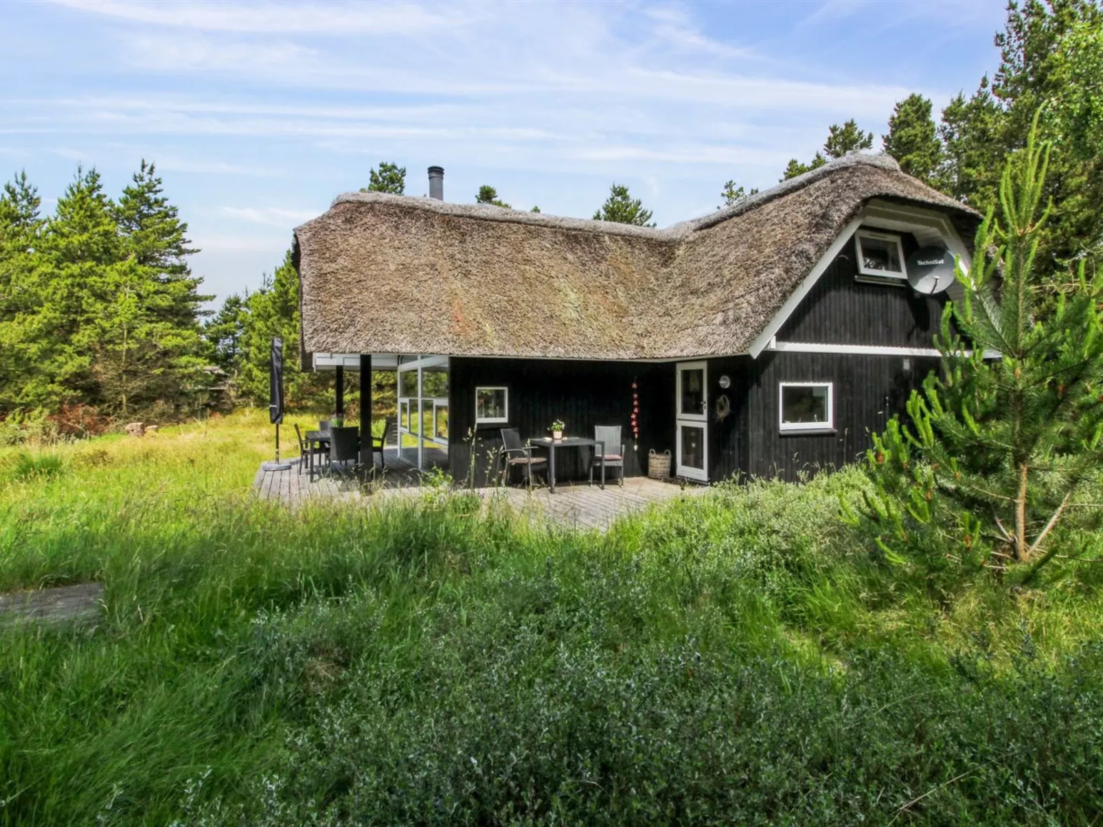 "Karri" - 1.1km from the sea-Outside