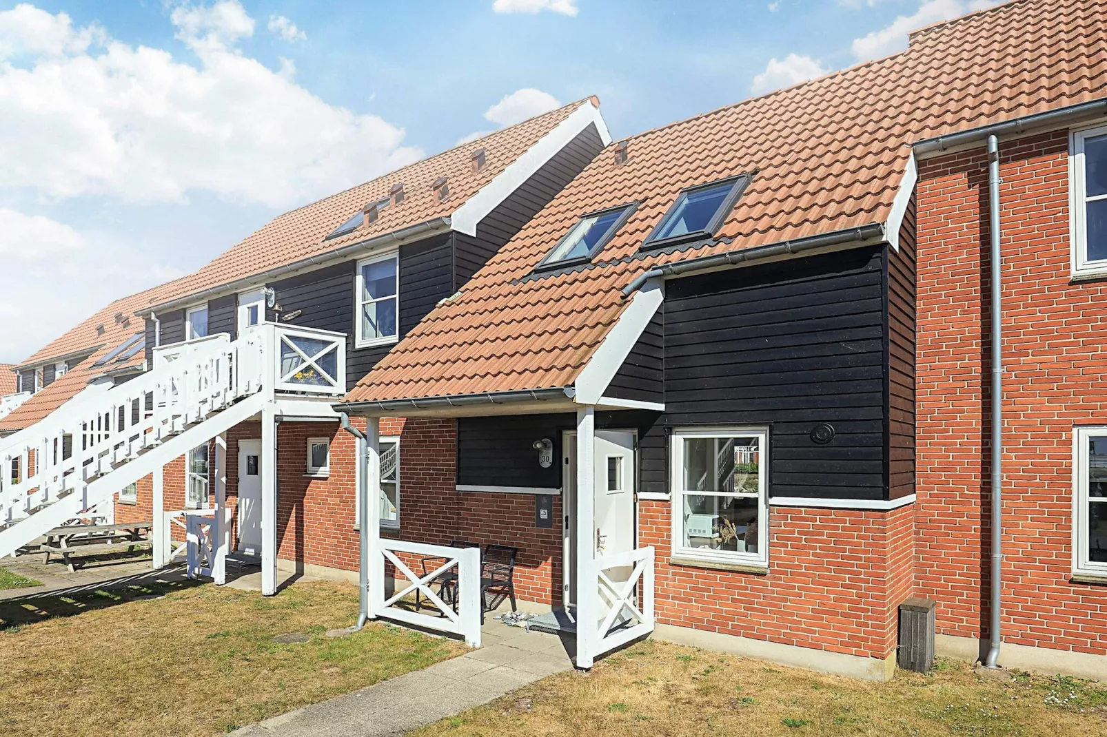 3 room,m/seaview.,2 levels-Im Freien