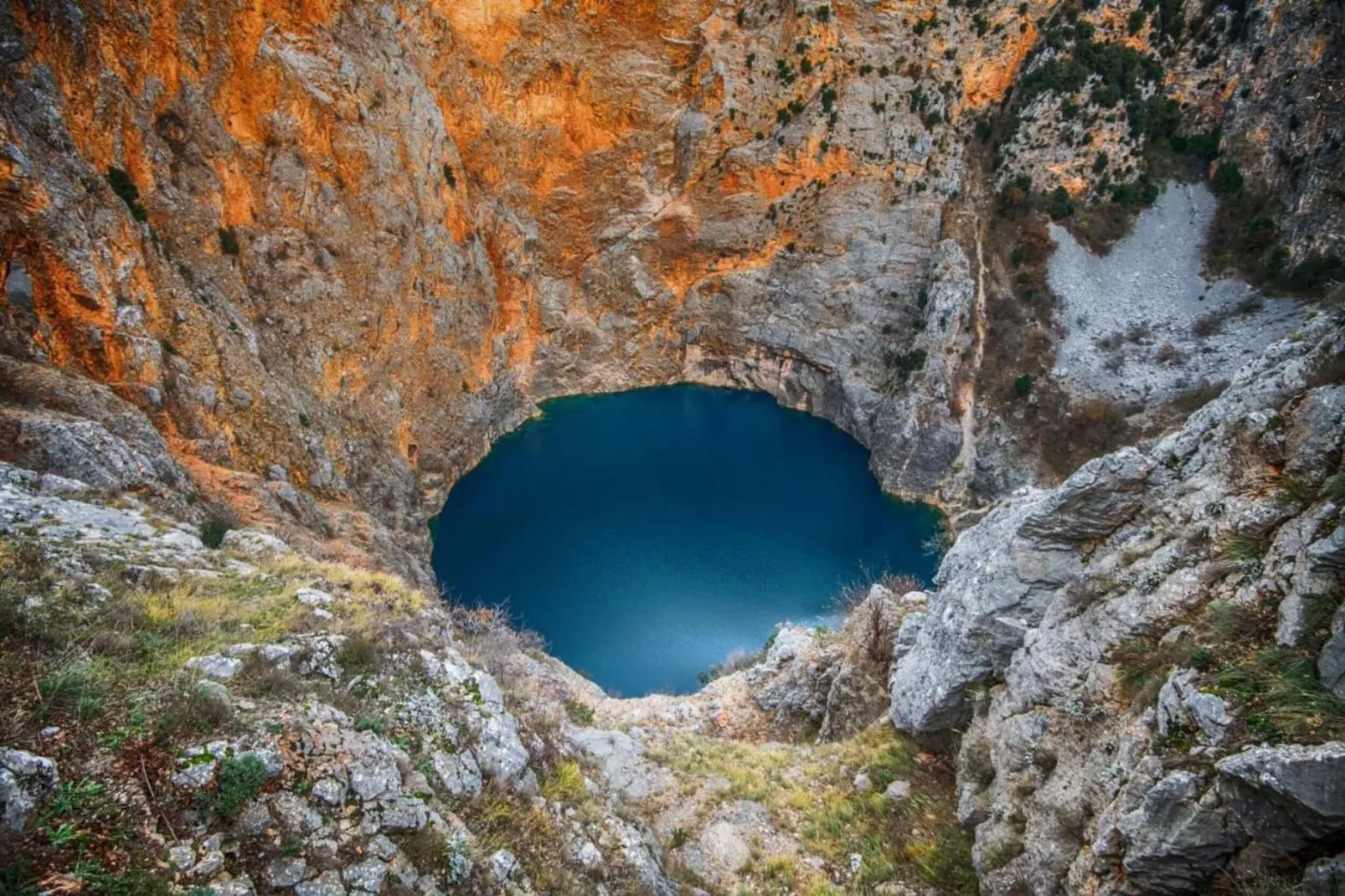 Dalmacija 5-Areas within 20km in summer